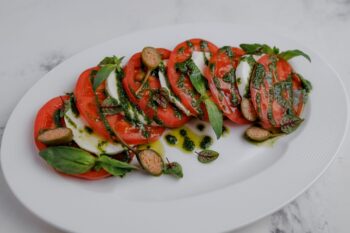 Традиционный Caprese — Luma bistro & bakery, Тараз