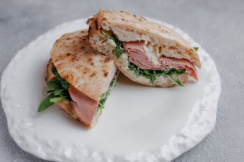 Итальянская Puccia Мортаделла со Stracciatella — Luma bistro & bakery, Тараз