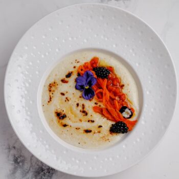 Манная каша с курагой и карамельной корочкой — Luma bistro & bakery, Тараз