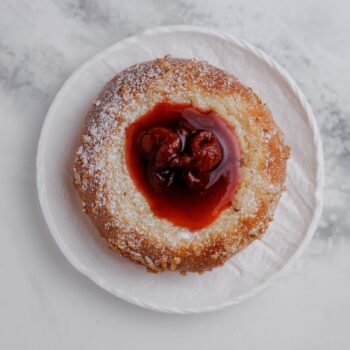 Ватрушка с творогом и вишней — Luma bistro & bakery, Тараз