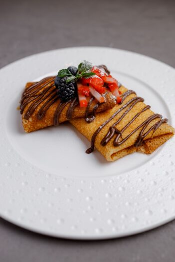 Блины с бананом и нутеллой — Luma bistro & bakery, Тараз
