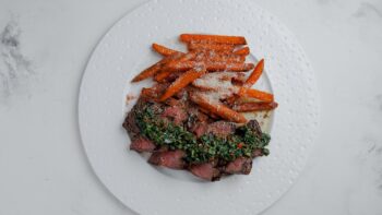 Стейк New York, фри из батата, соус chimichurri — Luma bistro & bakery, Тараз