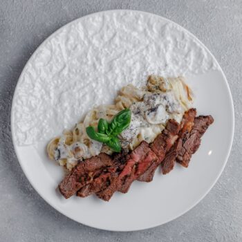 Паста Fettuccine .сливочно-грибной соус, стейк Rib-Eye Choice — Luma bistro & bakery, Тараз