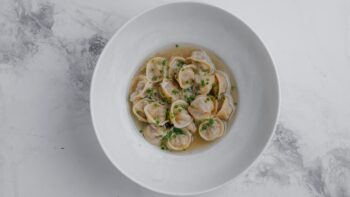 Cappelletti с мясной начинкой и бульоном — Luma bistro & bakery, Тараз
