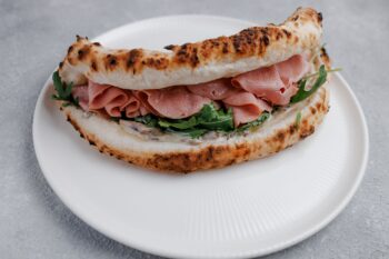 Итальянский Panuozzo Мортаделла с рукколой — Luma bistro & bakery, Тараз