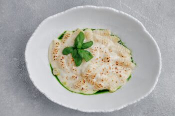 Паста Fusilli, сливочный соус, сыр моцарелла, сыр чеддер. — Luma bistro & bakery, Тараз