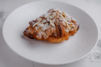 Миндальный круассан — Luma bistro & bakery, Тараз